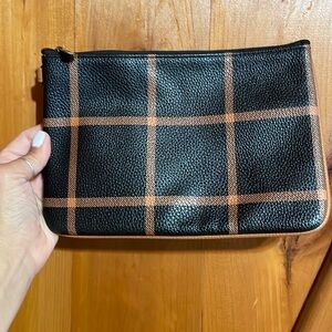 ThirtyOne pouch